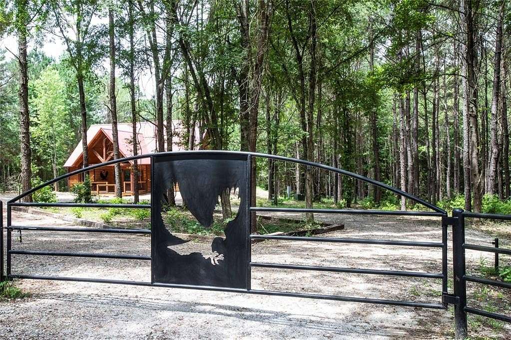 4 Acres of Residential Land with Home for Sale in Broken Bow, Oklahoma