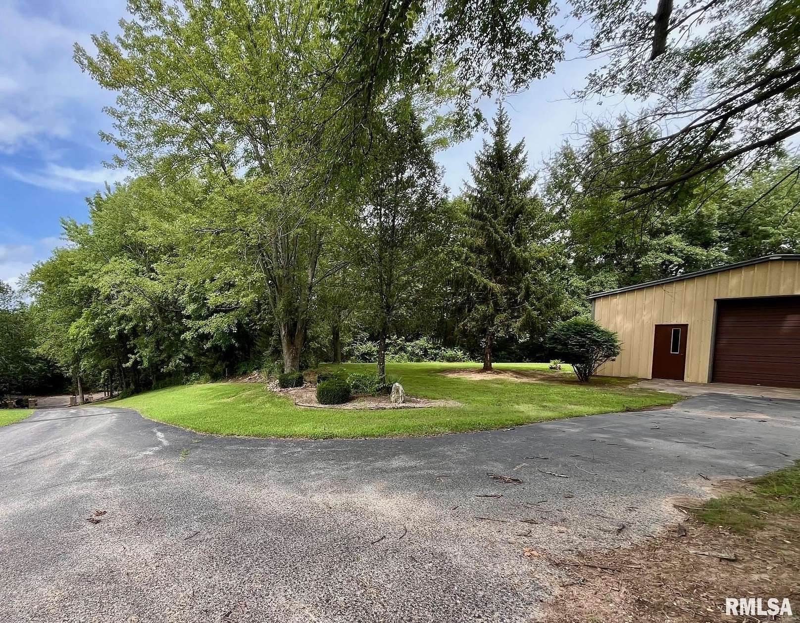 1.48 Acres of Residential Land for Sale in Quincy, Illinois