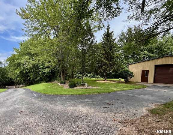 1.48 Acres of Residential Land for Sale in Quincy, Illinois