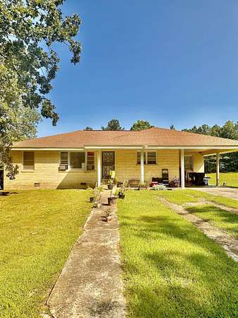 8 Acres of Residential Land with Home for Sale in Cherokee, Alabama