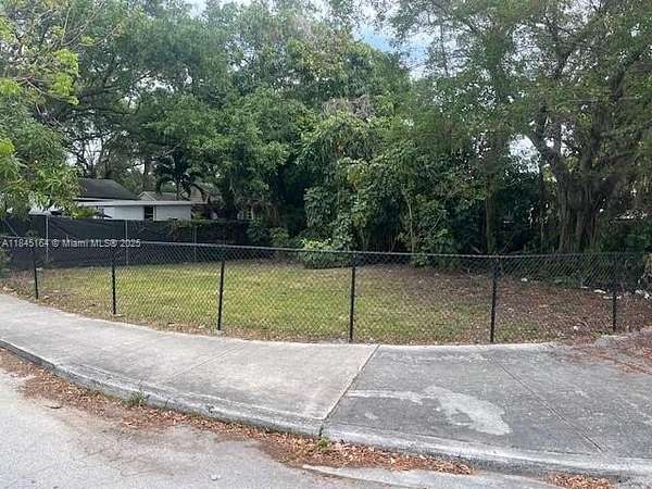 0.06 Acres of Residential Land for Sale in Miami, Florida