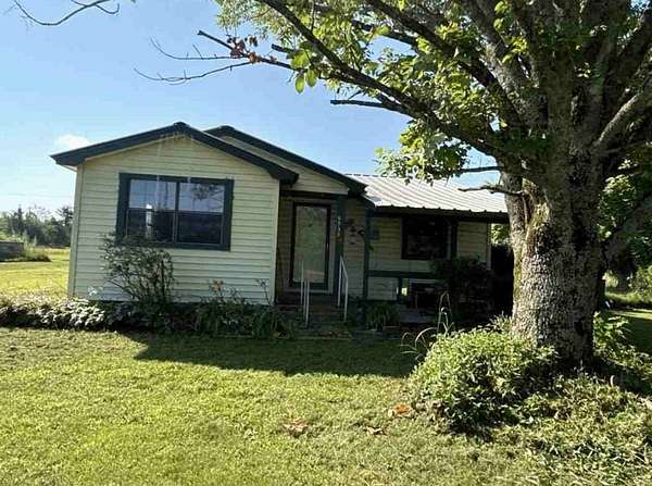 4.36 Acres of Residential Land with Home for Auction in Clinton, Arkansas