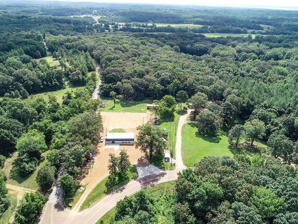 2.8 Acres of Improved Commercial Land for Sale in Como, Mississippi