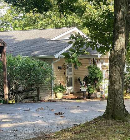 2 Acres of Residential Land with Home for Sale in Byrdstown, Tennessee