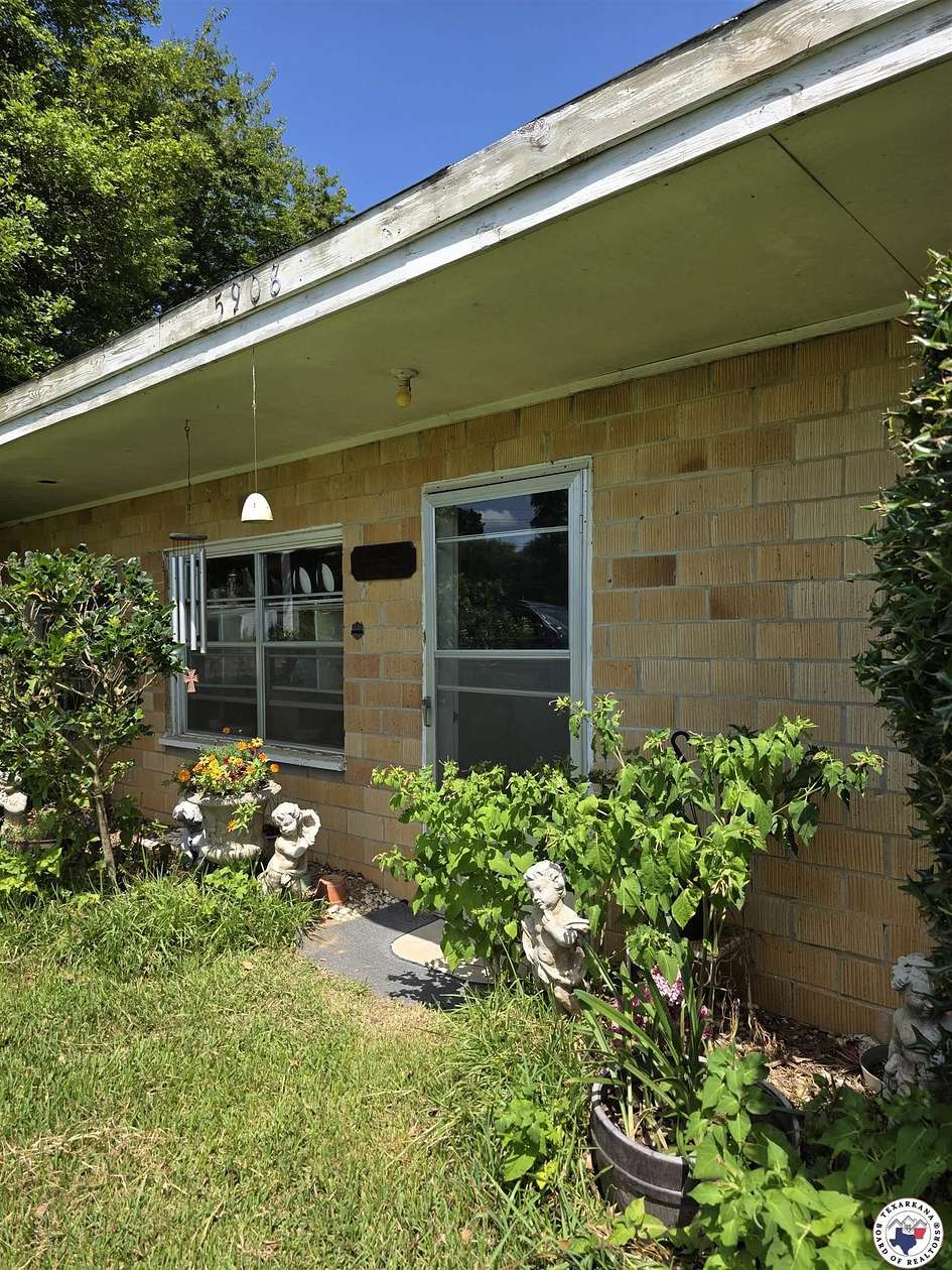 1.68 Acres of Residential Land with Home for Sale in Hope, Arkansas