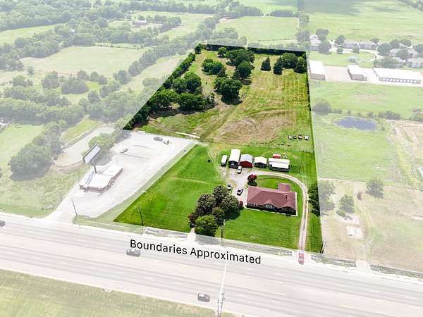 9 Acres of Mixed-Use Land for Sale in Bonham, Texas