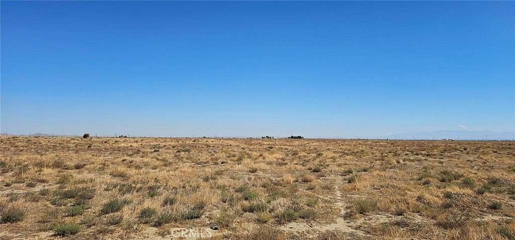 2.5 Acres of Land for Sale in Rosamond, California