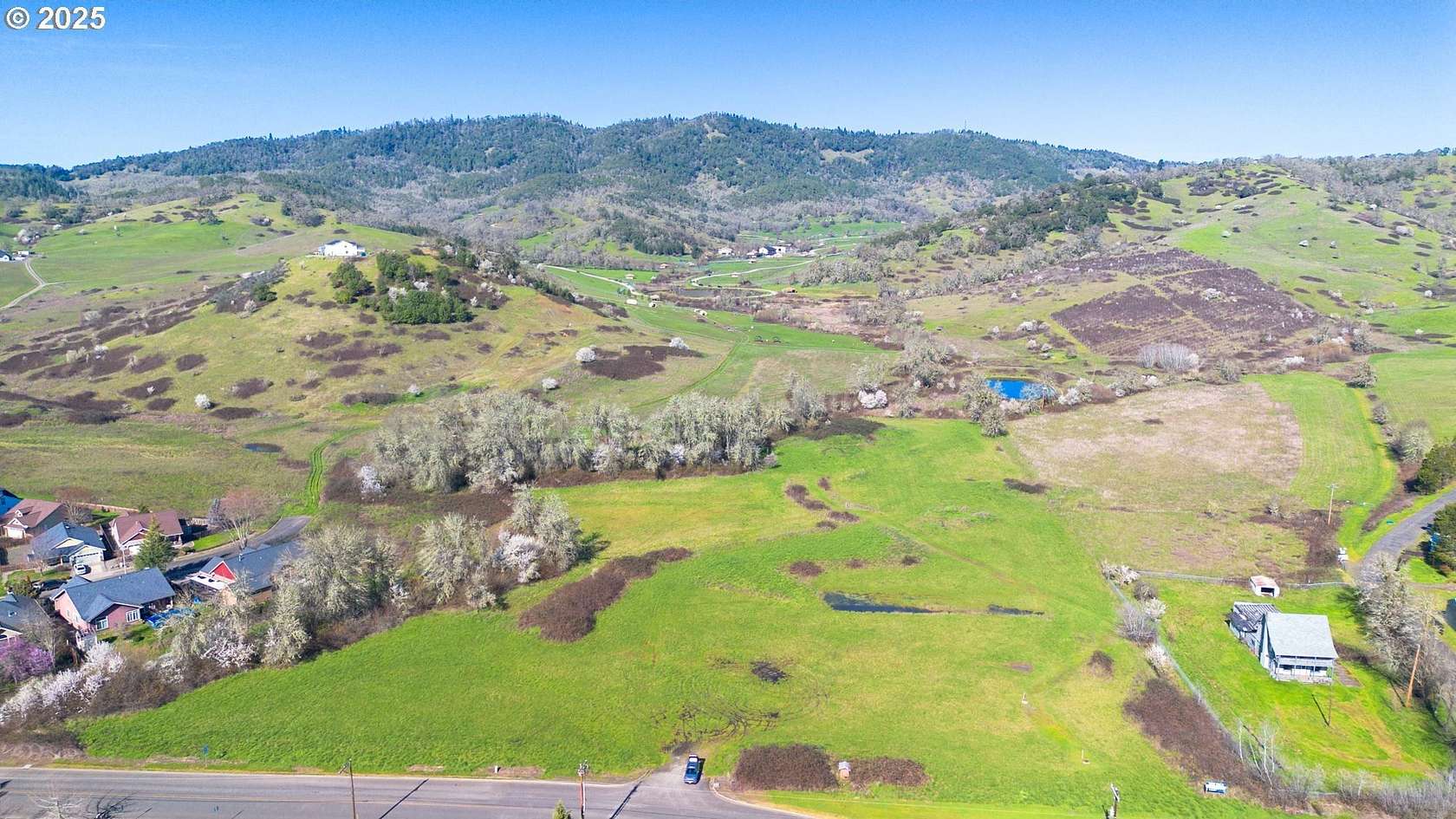 9 Acres of Residential Land for Sale in Roseburg, Oregon