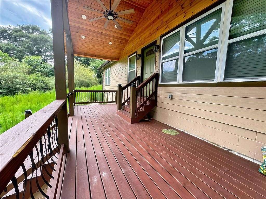 5 Acres of Residential Land with Home for Lease in Buford, Georgia