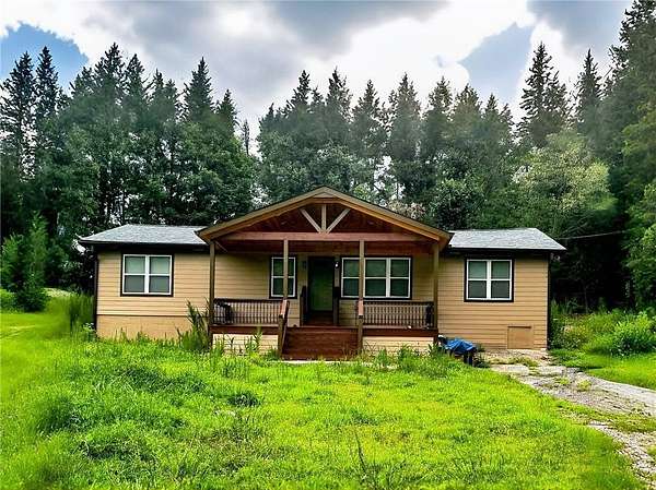 5 Acres of Residential Land with Home for Lease in Buford, Georgia