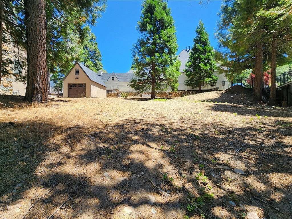 0.11 Acres of Land for Sale in Lake Arrowhead, California