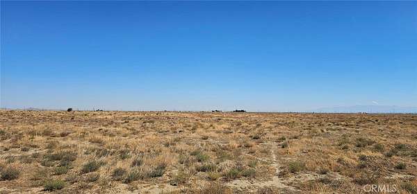 2.5 Acres of Land for Sale in Rosamond, California