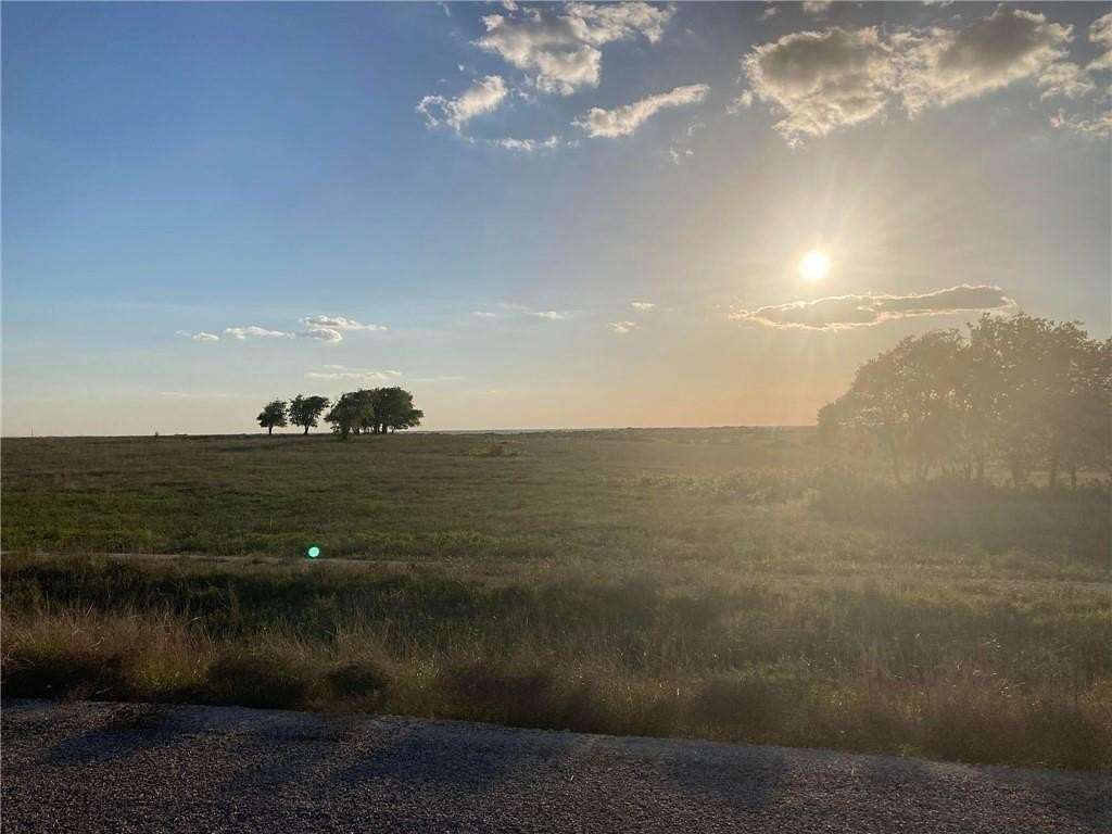 2.2 Acres of Residential Land for Sale in Hillsboro, Texas