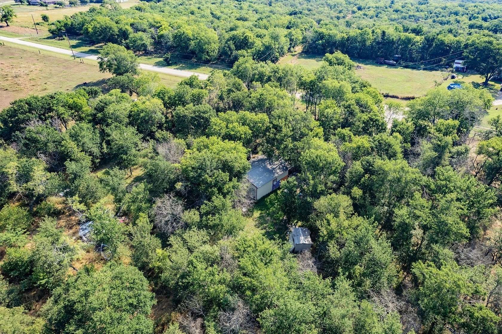 10 Acres of Recreational Land with Home for Sale in Corsicana, Texas