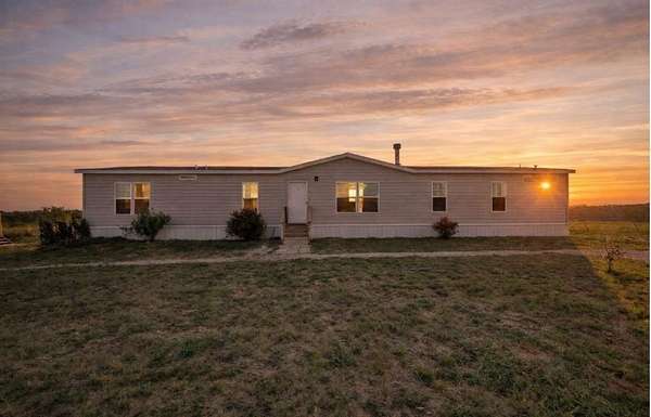 3 Acres of Residential Land with Home for Sale in Frost, Texas