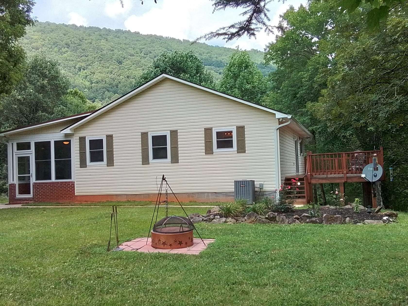 107 Acres of Land with Home for Sale in Murphy, North Carolina