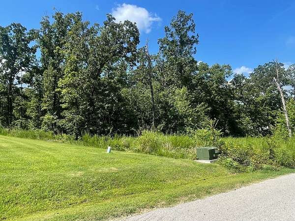 1.33 Acres of Residential Land for Sale in Poplar Bluff, Missouri