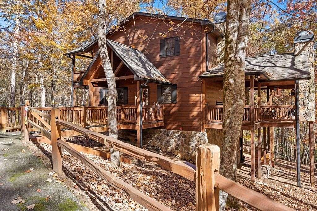 3.33 Acres of Residential Land with Home for Sale in Blue Ridge, Georgia