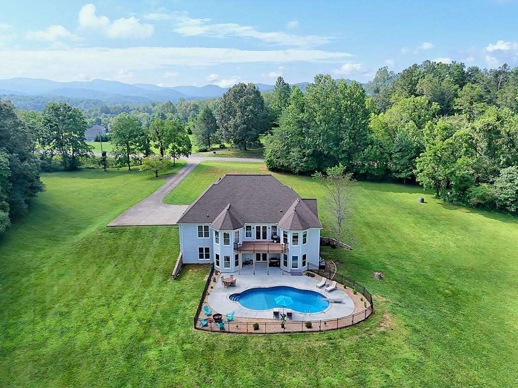 4.26 Acres of Residential Land with Home for Sale in Blairsville, Georgia