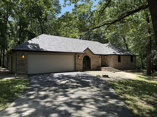 2.5 Acres of Residential Land with Home for Sale in Billings, Missouri