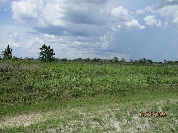 1.25 Acres of Residential Land for Sale in Okeechobee, Florida