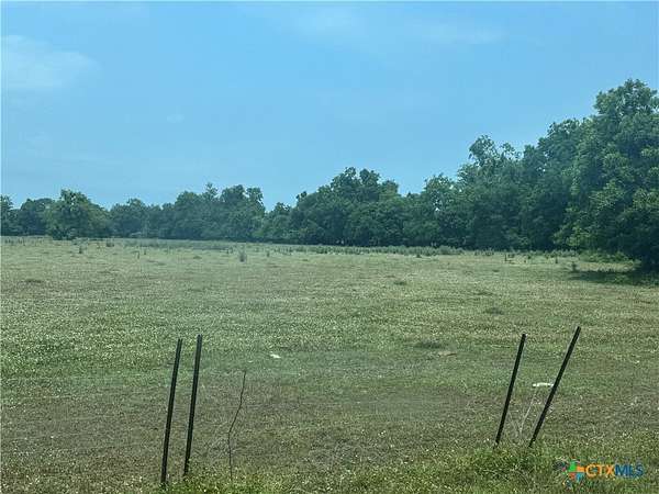 25.2 Acres of Agricultural Land for Sale in Hungerford, Texas