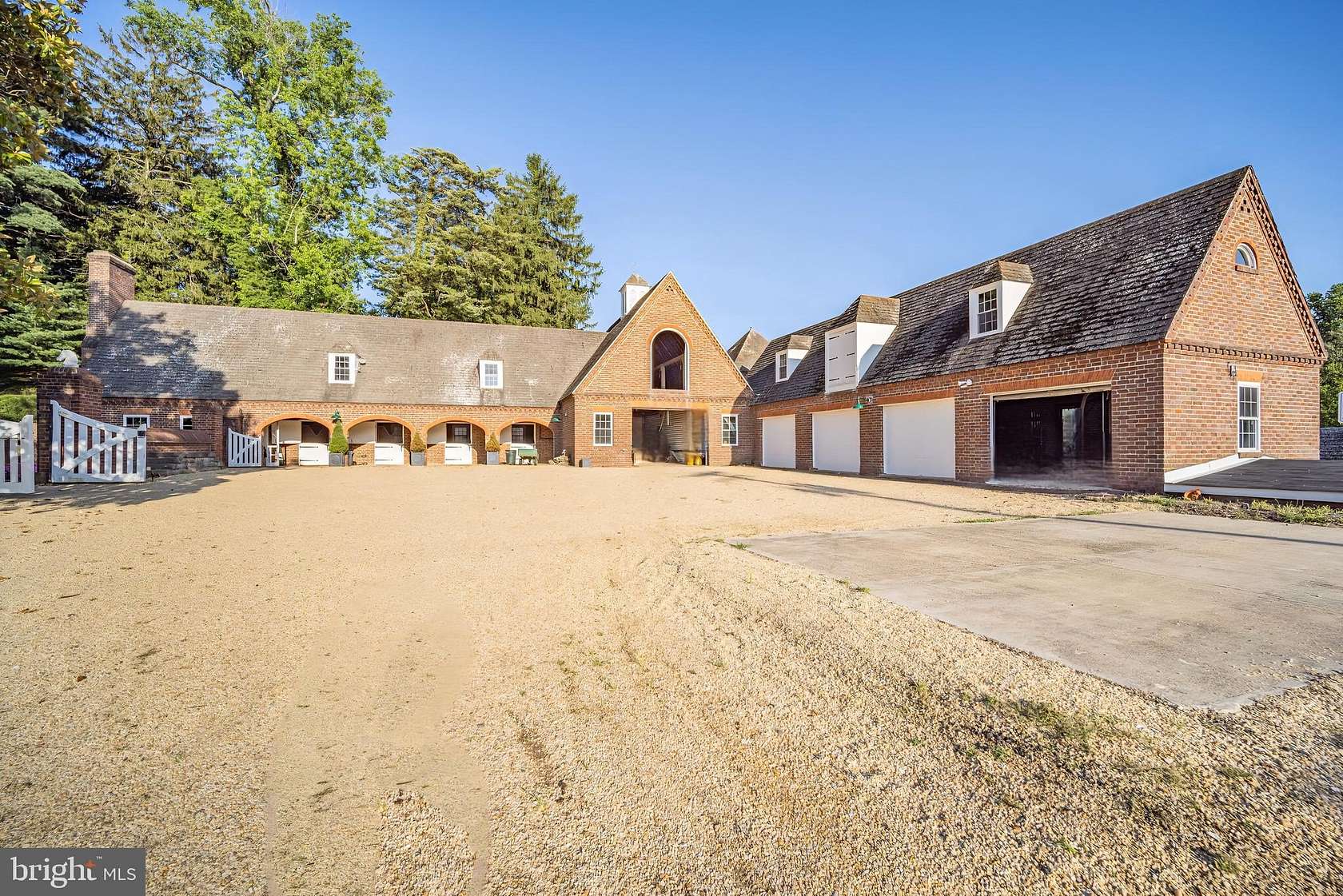 Commercial Land for Lease in Tracys Landing, Maryland