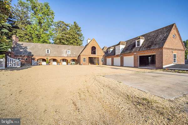 Commercial Land for Lease in Tracys Landing, Maryland