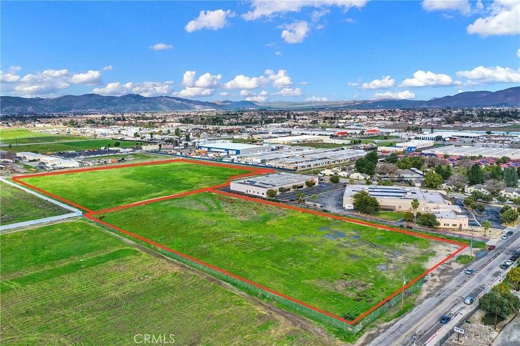 9 Acres of Commercial Land for Sale in Hemet, California