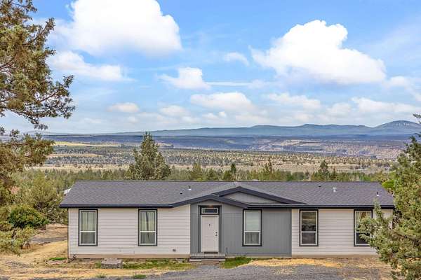 1.7 Acres of Residential Land with Home for Sale in Culver, Oregon