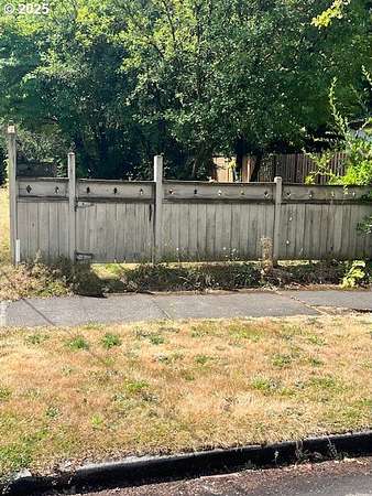 0.08 Acres of Residential Land for Sale in Portland, Oregon