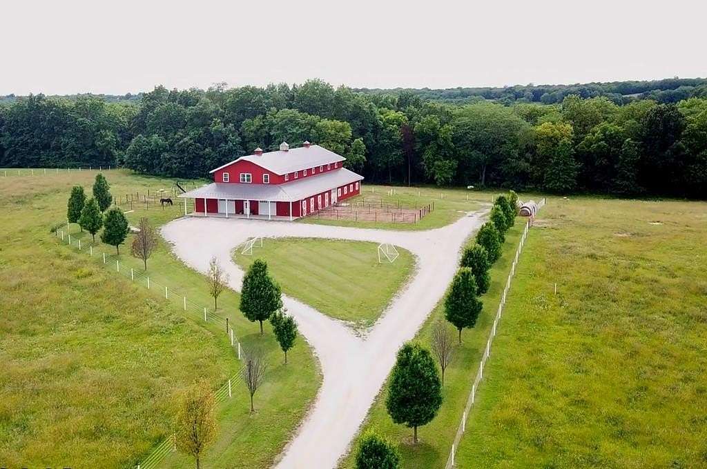 36 Acres of Agricultural Land with Home for Sale in Chillicothe, Missouri