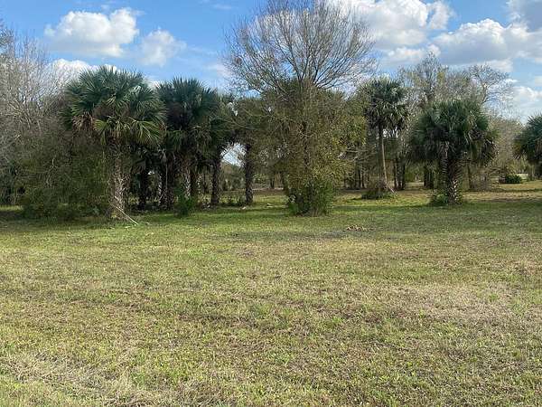 1.25 Acres of Land for Sale in Okeechobee, Florida