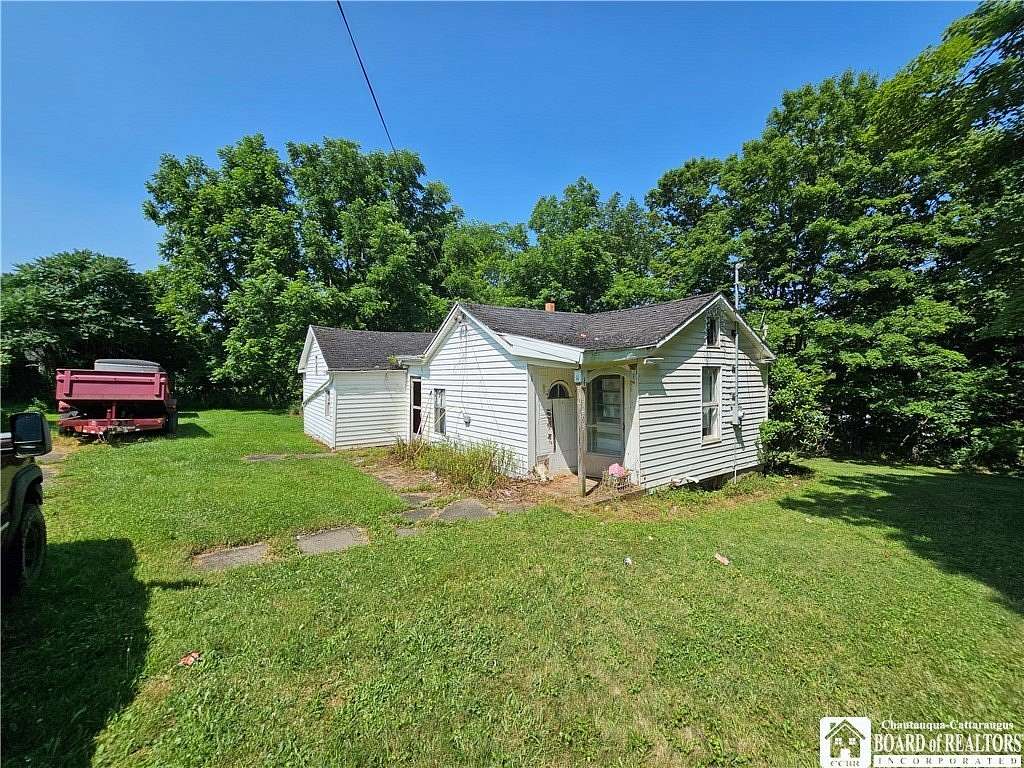 3.5 Acres of Residential Land with Home for Sale in Hinsdale, New York