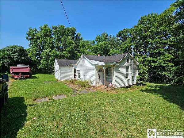 3.5 Acres of Residential Land with Home for Sale in Hinsdale, New York