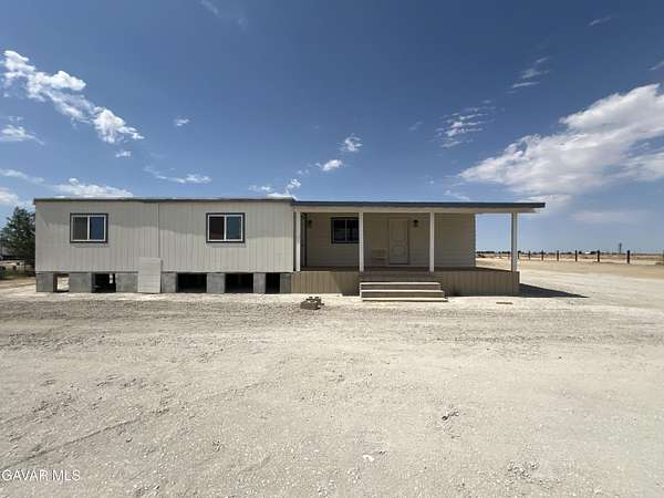 10 Acres of Land with Home for Sale in Lancaster, California