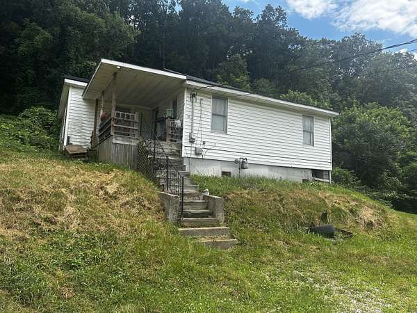 2.6 Acres of Residential Land with Home for Sale in Vanceburg, Kentucky