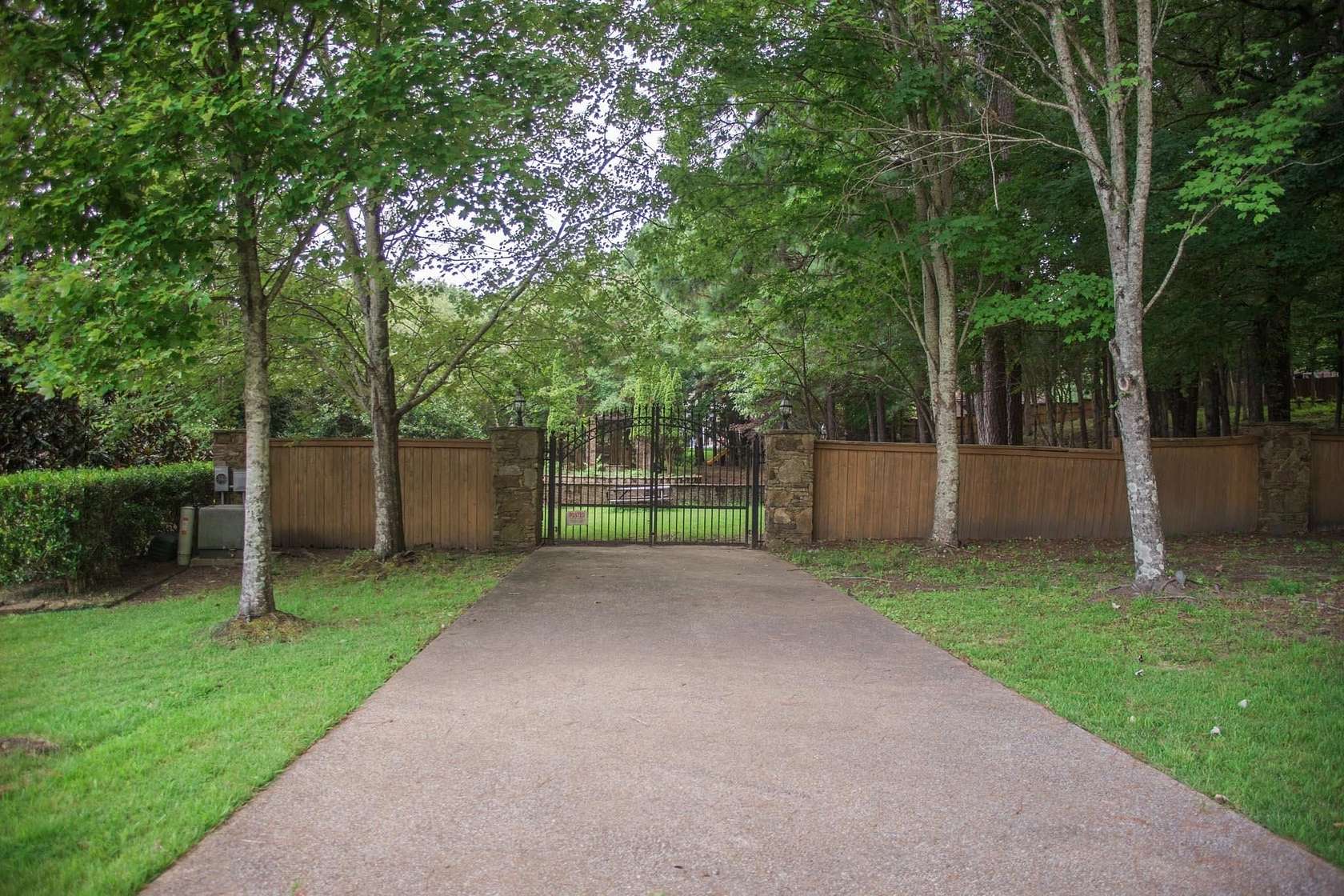 1.24 Acres of Residential Land for Sale in Cordova, Tennessee