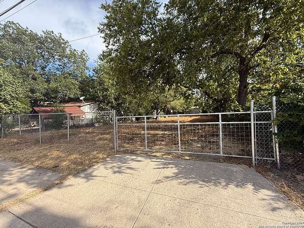 0.17 Acres of Improved Residential Land for Sale in San Antonio, Texas