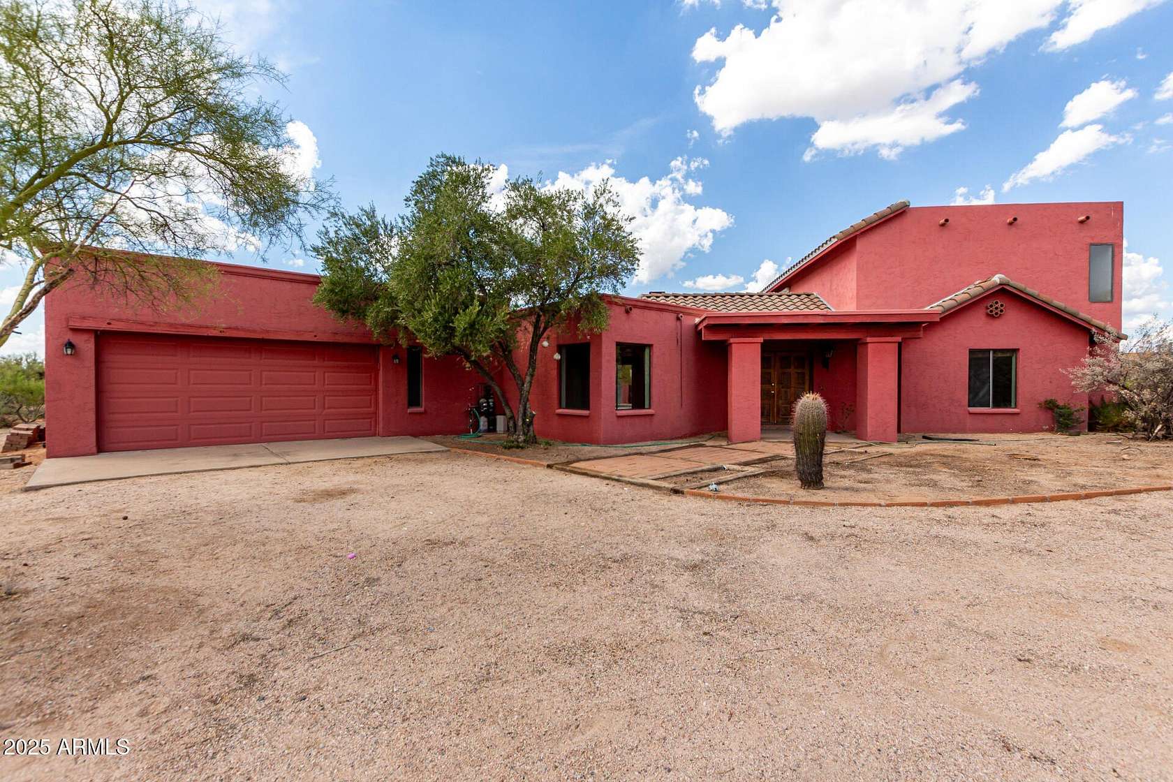 1.66 Acres of Residential Land with Home for Sale in Cave Creek, Arizona