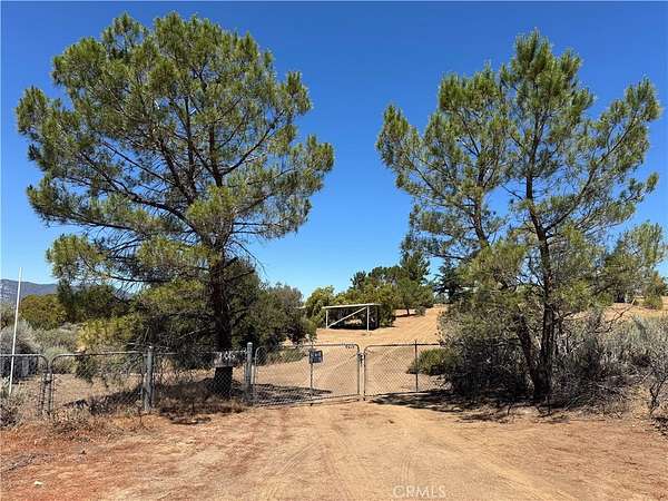 4 Acres of Land with Home for Sale in Anza, California