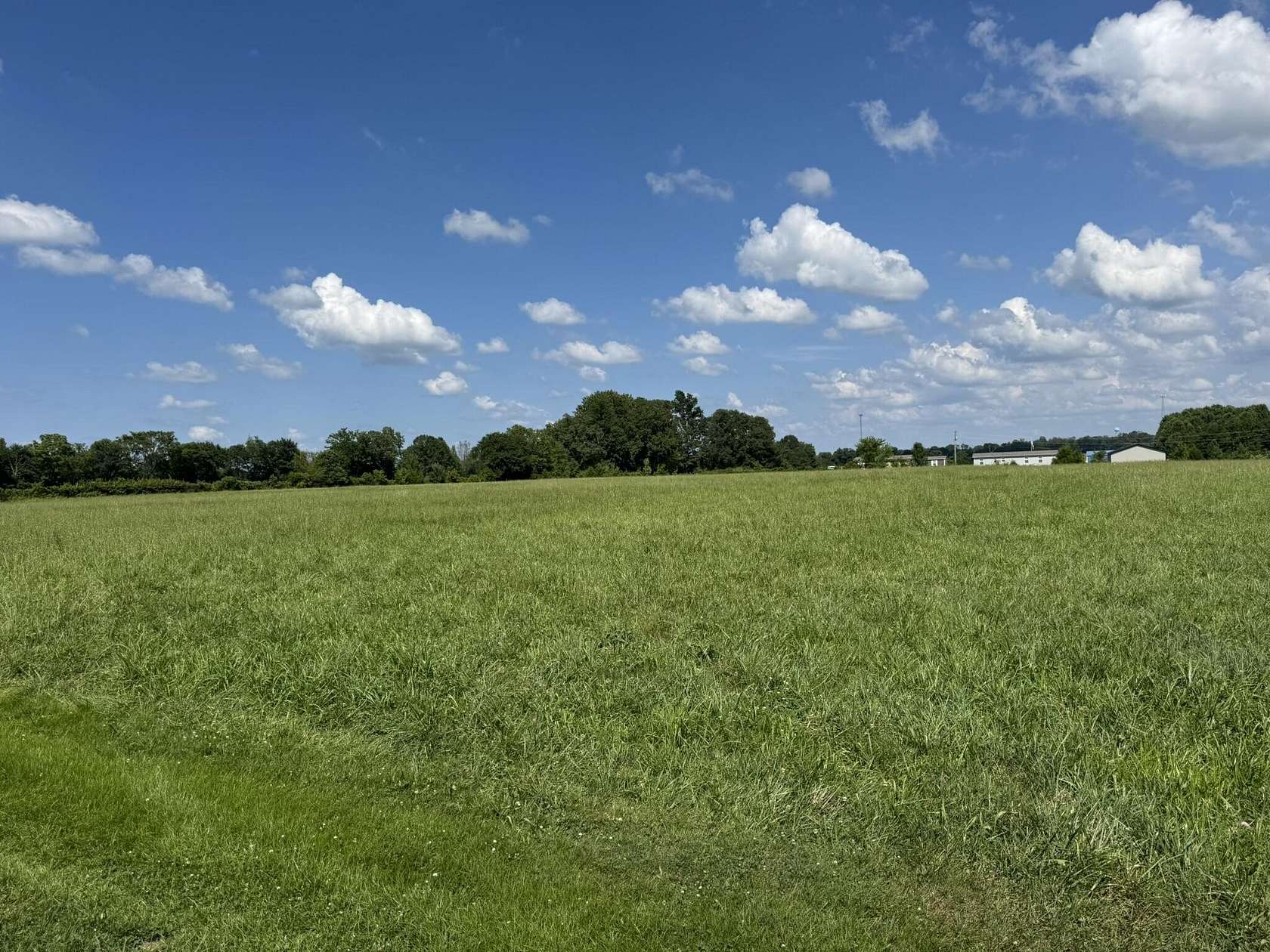 8 Acres of Land for Sale in Russell Springs, Kentucky