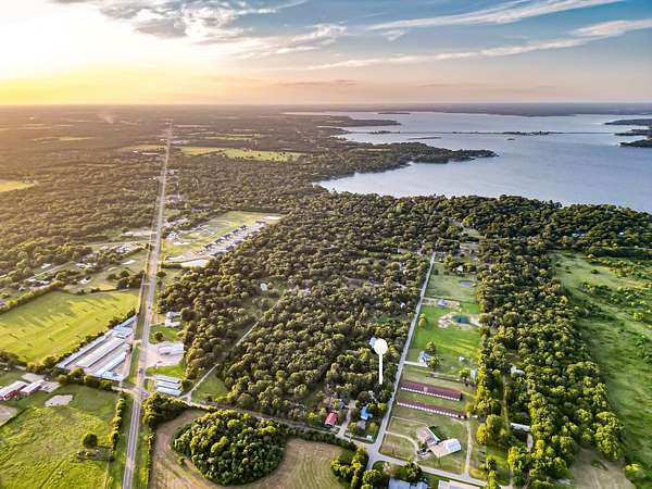 2 Acres of Residential Land for Sale in Tool, Texas