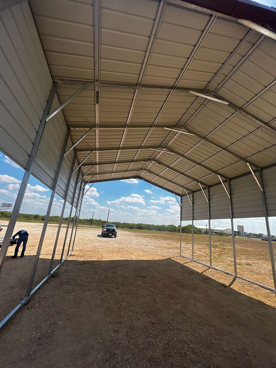 10 Acres of Commercial Land for Sale in Pleasanton, Texas