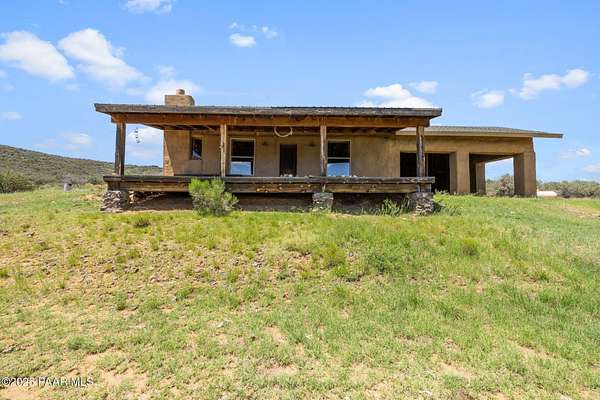 19.5 Acres of Land with Home for Sale in Dewey-Humboldt, Arizona