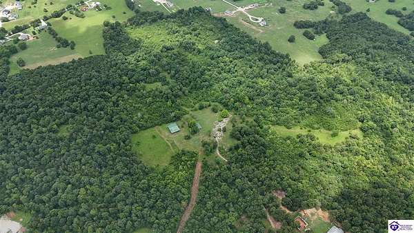 70 Acres of Land with Home for Sale in Munfordville, Kentucky