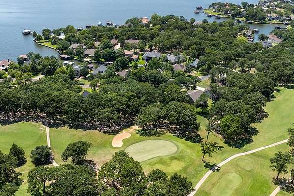 0.69 Acres of Residential Land for Sale in Mabank, Texas
