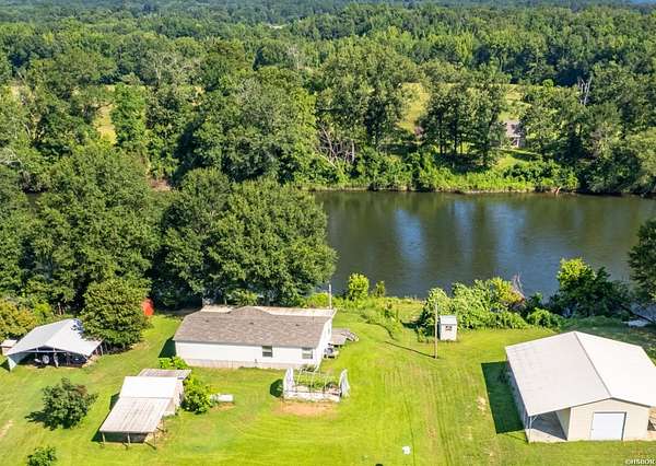 8.29 Acres of Residential Land with Home for Sale in Donaldson, Arkansas