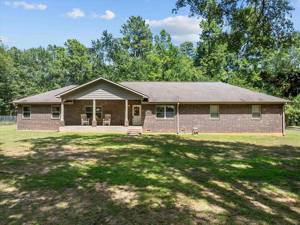 32.5 Acres of Land with Home for Sale in Grapeland, Texas