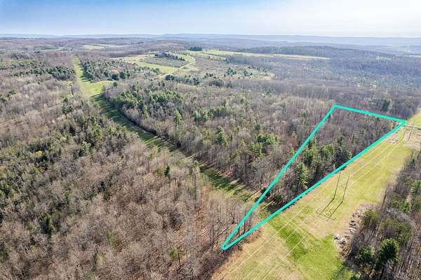 5 Acres of Residential Land for - Catlin Town Ny 145349766